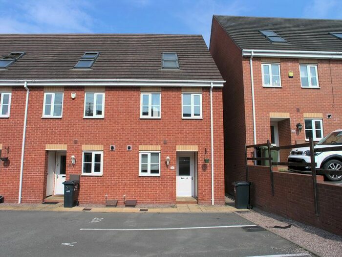 3 Bedroom Terraced House To Rent In Banners Lane, Halesowen B63