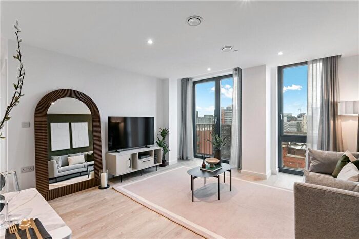 1 Bedroom Apartment To Rent In Gaythorn Street, Salford, M5