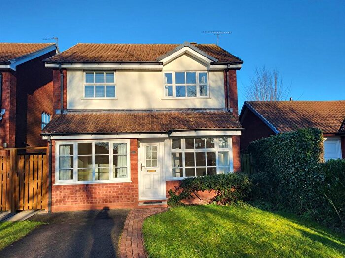 3 Bedroom Detached House To Rent In Sycamore Grove, Southam, CV47