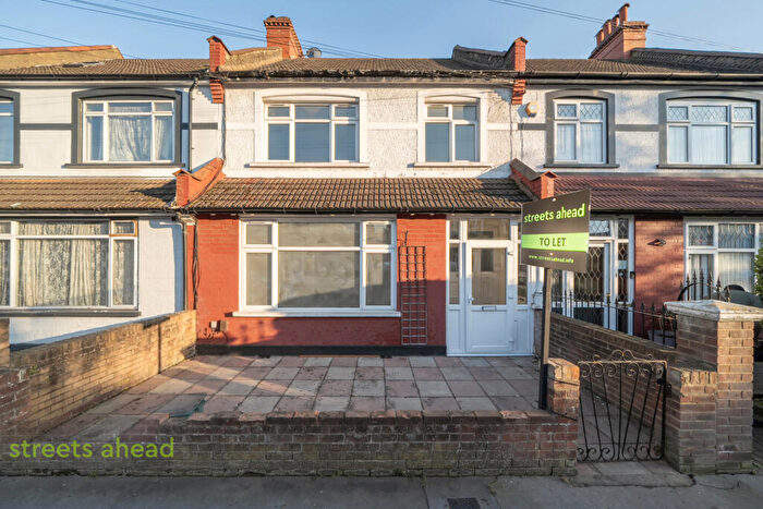 3 Bedroom Terraced House To Rent In Malvern Road, Thornton Heath, CR7