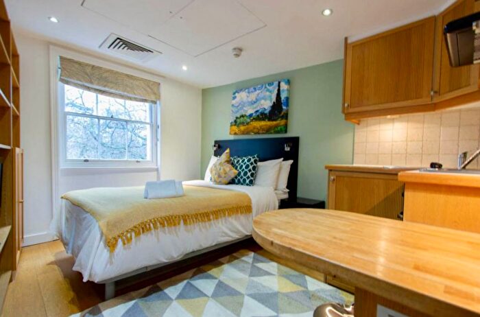 1 Bedroom Flat To Rent In Cartwright Gardens, London, WC1H