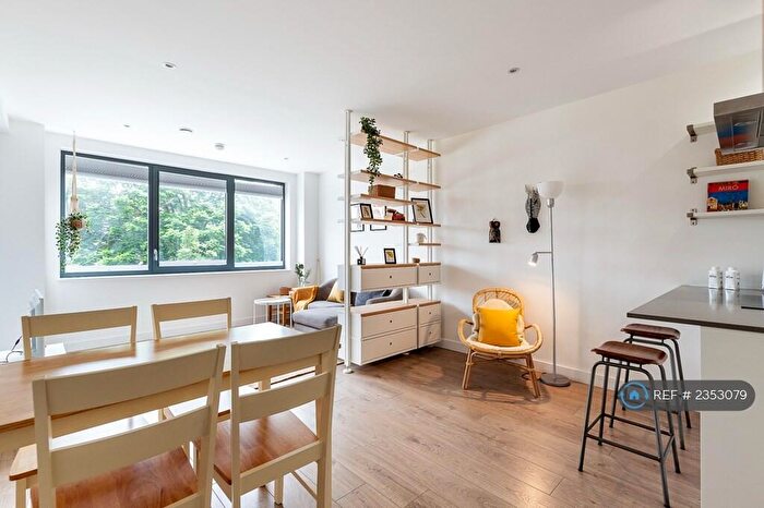 1 Bedroom Flat To Rent In St. Pauls Way, London, E3
