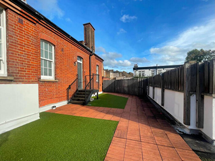 1 Bedroom Apartment To Rent In High Street, Beckenham, BR3