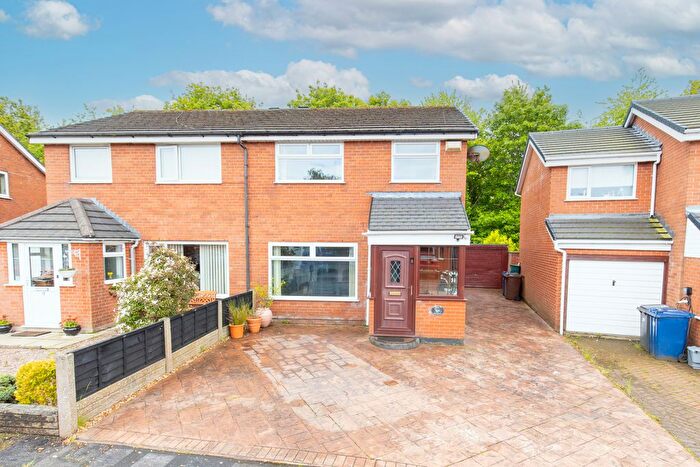 3 Bedroom Semi-Detached House For Sale In Cross Halls, Penwortham, PR1