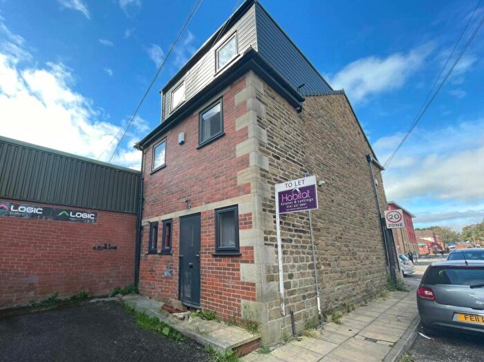 2 Bedroom Flat To Rent In Market Street, Shaw, OL2