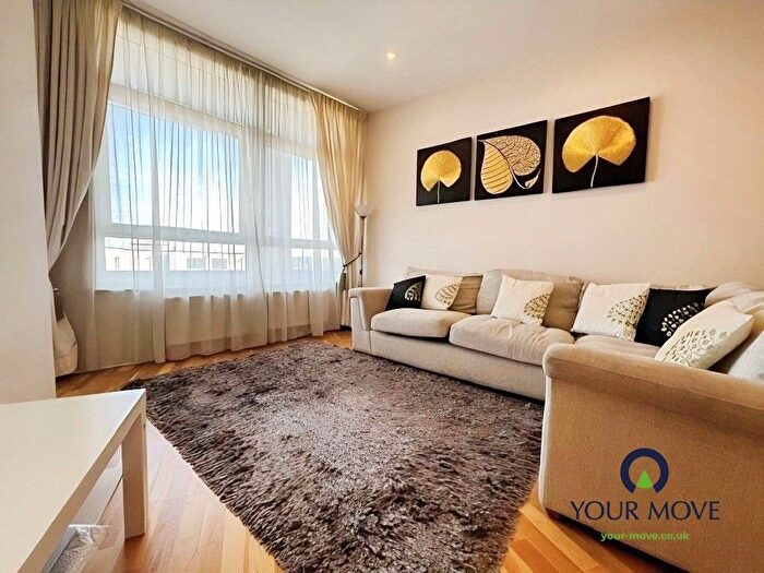 2 Bedroom Flat To Rent In Park Street, Ashford, Kent, TN24