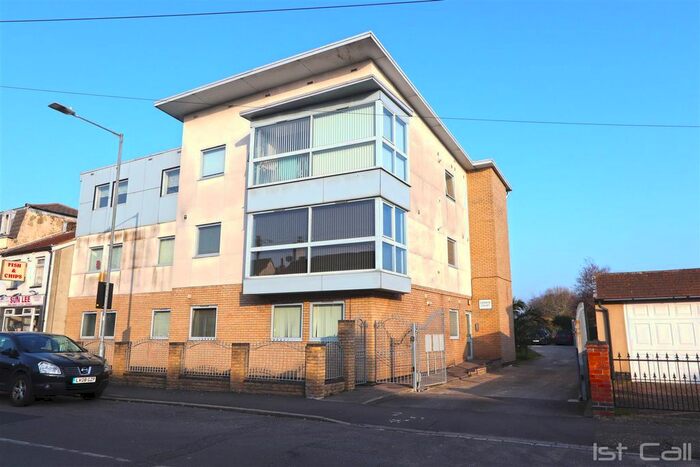 2 Bedroom Flat To Rent In High Street, Shoeburyness, Southend-On-Sea, SS3