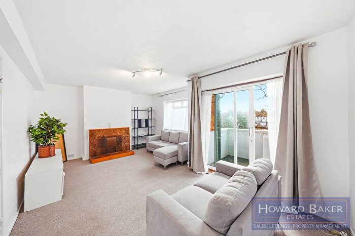 2 Bedroom Flat For Sale In Church Lane, Kingsbury, NW9