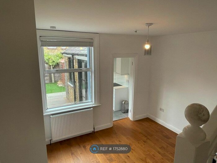 2 Bedroom Terraced House To Rent In Derinton Road, London, SW17