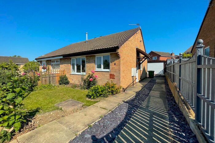 2 Bedroom Bungalow To Rent In Walnut Close, LS14