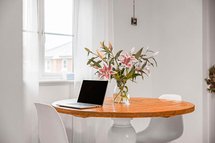 2 Bedroom Maisonette For Sale In Kempley Close, Battledown Park, Cheltenham, GL52