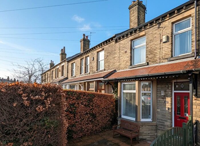 3 Bedroom Terraced House For Sale In Smith House Lane, Brighouse, West Yorkshire, HD6