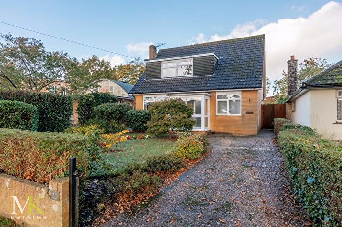 3 Bedroom Chalet For Sale In Woodbury Avenue, Bournemouth, BH8