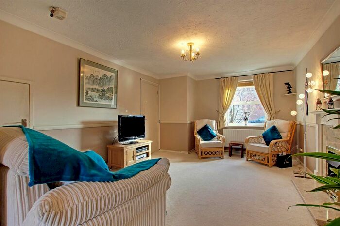 3 Bedroom End Of Terrace House To Rent In The Rowans, Burgess Hill RH15