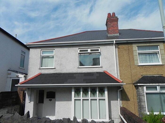3 Bedroom Property To Rent In St Elmo Avenue, St Thomas, Swansea, SA1