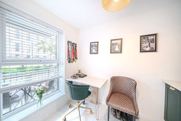 4 Bedroom Town House For Sale In Kingdom Court, Chepstow, NP16