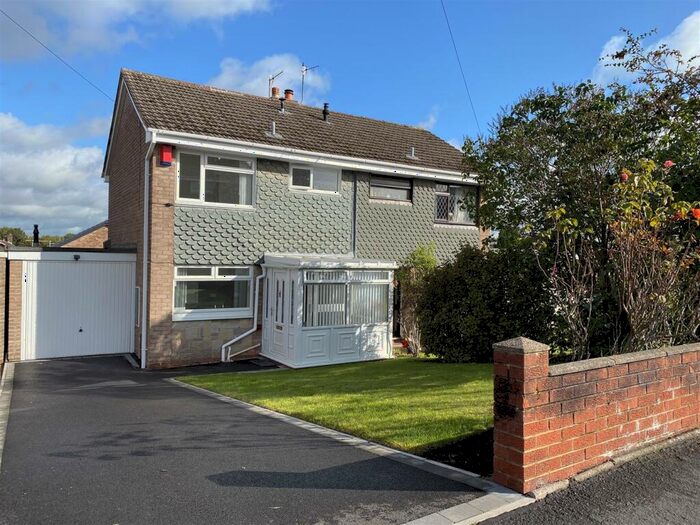 3 Bedroom Semi-Detached House To Rent In Glenroyd Avenue, Eaton Park, Stoke-On-Trent, Staffordshire, ST2
