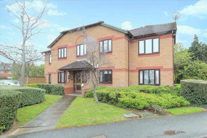 1 Bedroom Apartment To Rent In Bordeaux Close, Northampton, NN5