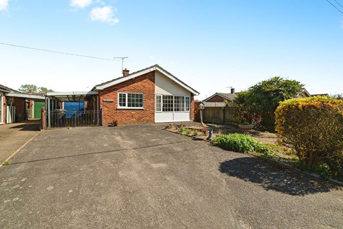 2 Bedroom Detached Bungalow For Sale In Roydon Gardens, Roydon, Diss, IP22