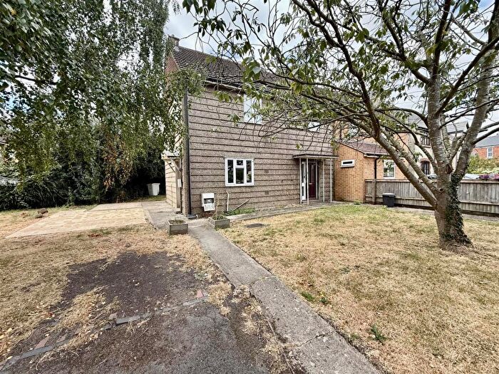 3 Bedroom Semi-Detached House For Sale In Thames Close, Cricklade, Swindon, SN6
