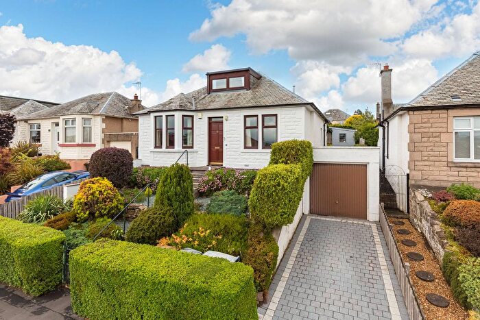 4 Bedroom Detached House For Sale In Craigmount Park, Edinburgh, EH12