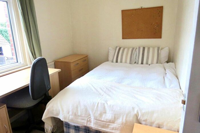 5 Bedroom House To Rent In Student Five Double Bedrooms, Winton, P05