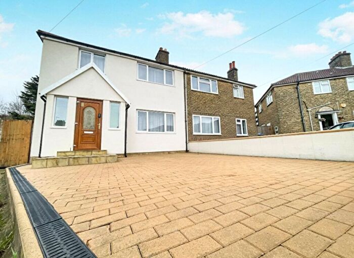 3 Bedroom Semi-Detached House For Sale In Basket Gardens, London, SE9