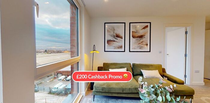 2 Bedroom Flat To Rent In Dumballs Road, Cardiff, CF10