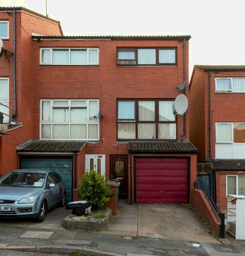 3 Bedroom House To Rent In Stow Crescent, Walthamstow, London, E17