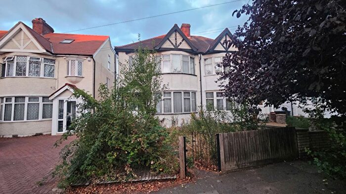 3 Bedroom Semi-Detached House For Sale In Springfield Avenue, Morden, London, SW20