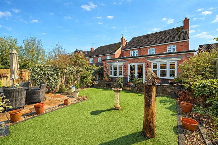 4 Bedroom Detached House For Sale In Briary Close, Barnston, Wirral, CH60