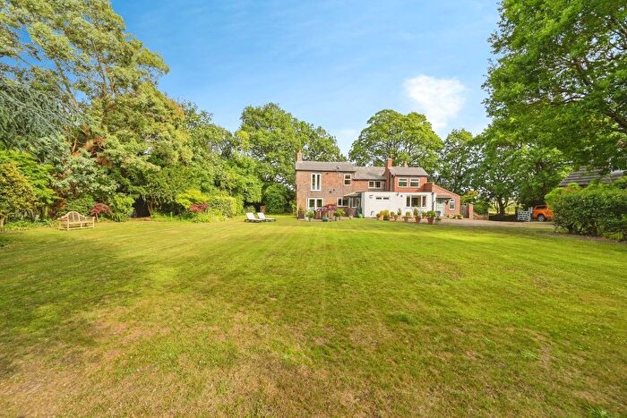 3 Bedroom Detached House For Sale In Walsall Road, Springhill, Lichfield, WS14