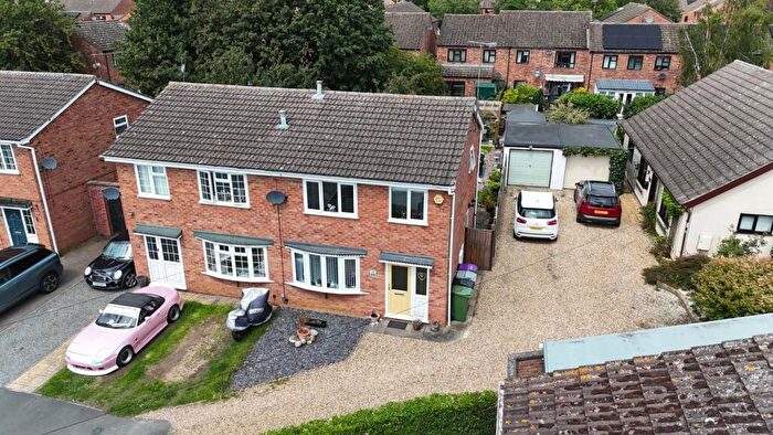 3 Bedroom Semi-Detached House For Sale In Beech Close, Market Deeping, Peterborough, PE6