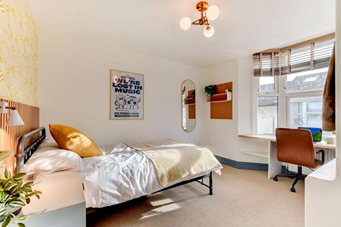 4 Bedroom House Of Multiple Occupation To Rent In Mayo Road, Brighton, BN2
