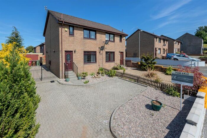3 Bedroom Semi-Detached House For Sale In Lochinvar Place, Bonnybridge, FK4