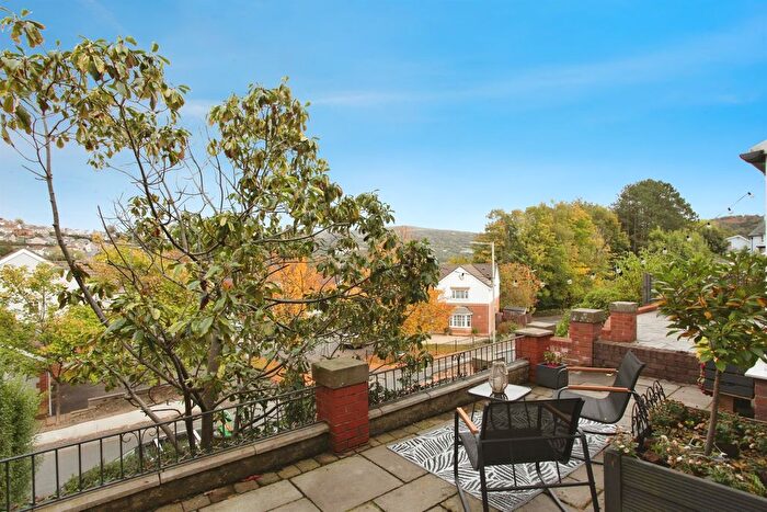 5 Bedroom Semi Detached House For Sale In Lanelay Crescent, Pontypridd, CF37