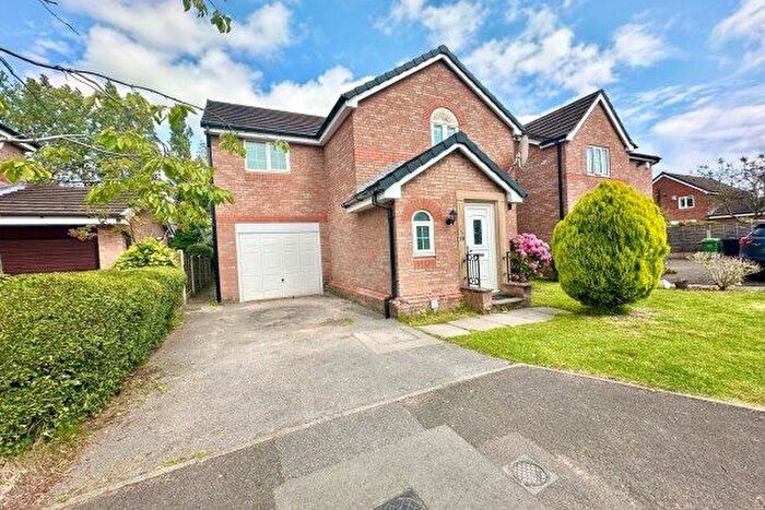 4 Bedroom Detached House To Rent In Honiton Way, Altrincham, WA14
