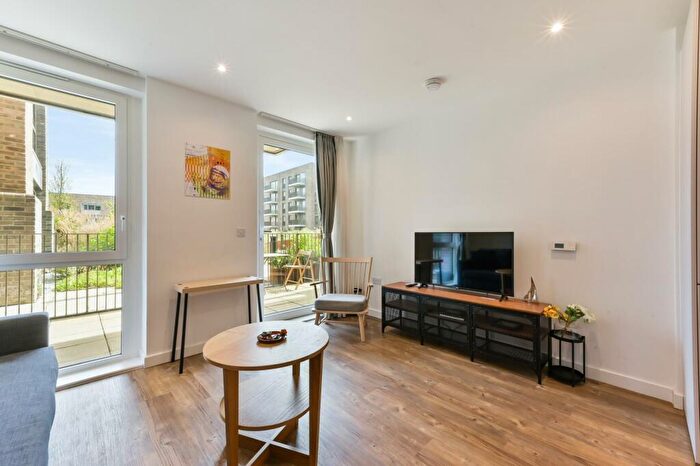 1 Bedroom Apartment To Rent In Dodson House, Mill Hill, London, NW7