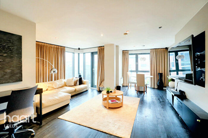 2 Bedroom Apartment For Sale In Calverley Street, Leeds, LS1