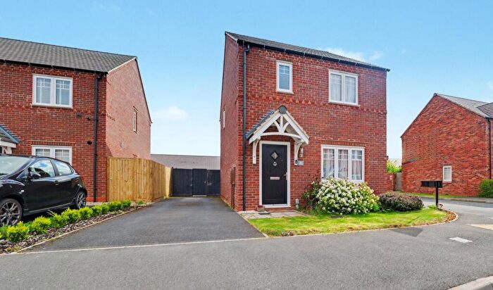 3 Bedroom Detached House For Sale In Tithebarn Drive, Overseal, DE12