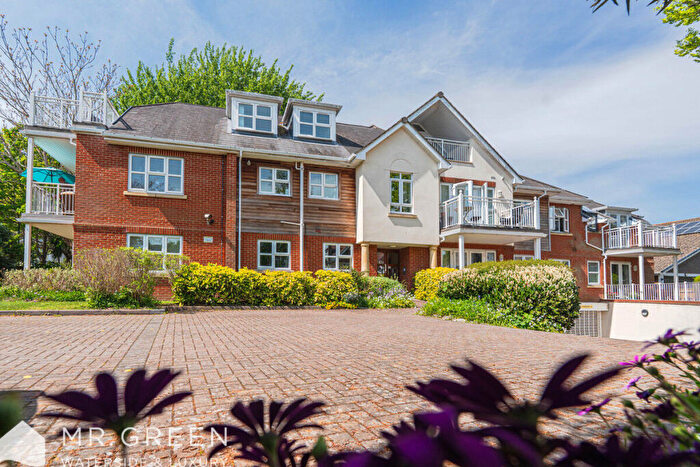2 Bedroom Apartment For Sale In Driftwood, Byron Road, Bournemouth, BH5