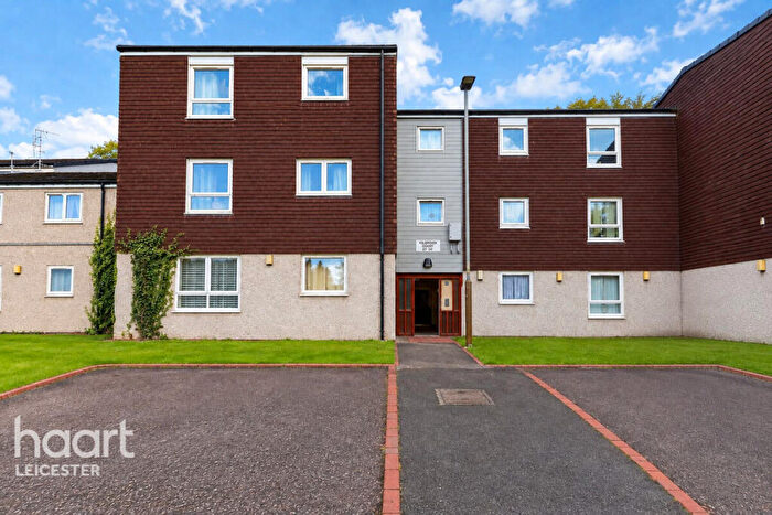 2 Bedroom Flat For Sale In Kelbrook Close, Leicester, LE4