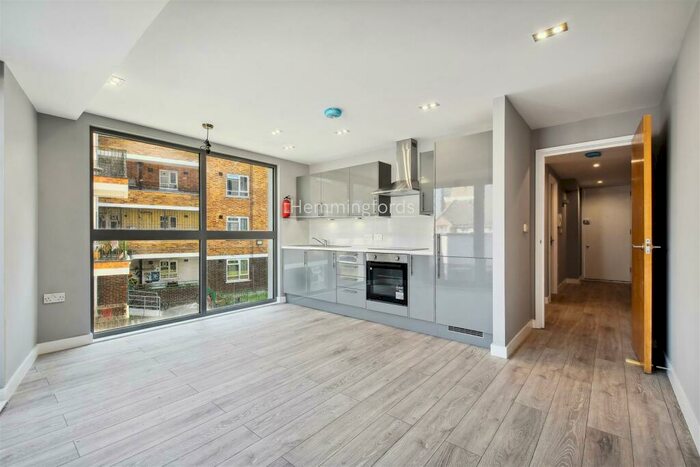 1 Bedroom Apartment To Rent In Pindoria House Mintern Street, N1