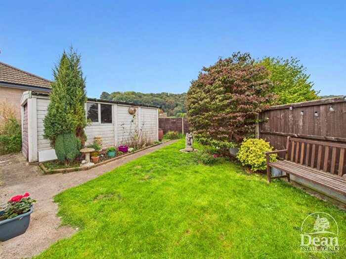 2 Bedroom Detached Bungalow For Sale In Oakhill Road, Mitcheldean, GL17