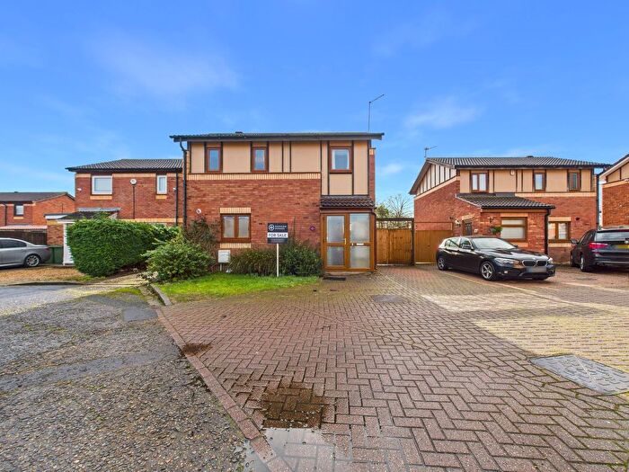 3 Bedroom Detached House For Sale In Home Pasture, Peterborough, PE4