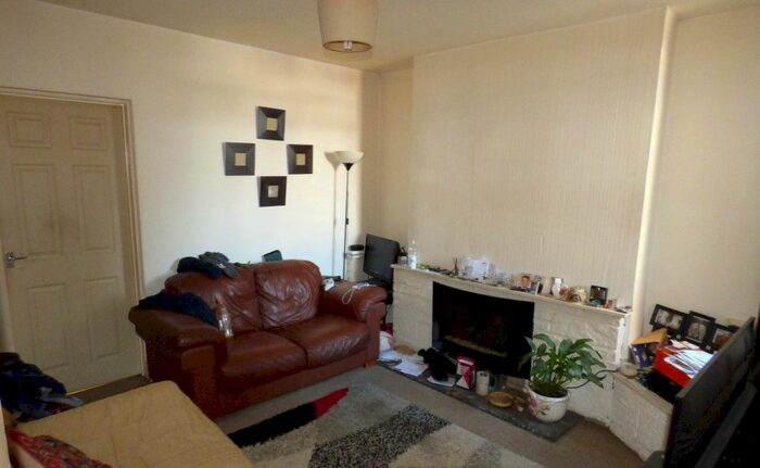 1 Bedroom Flat To Rent In Jenkin Street, Bridgend, Bridgend, CF31