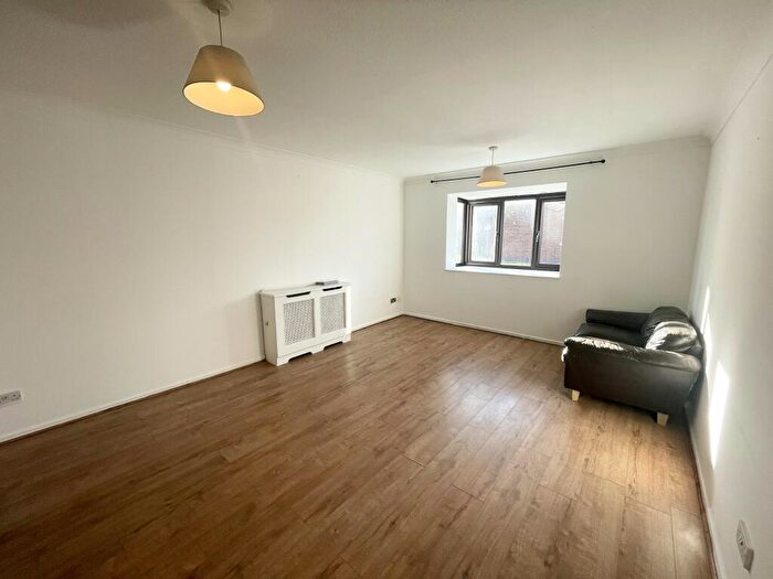 1 Bedroom Flat To Rent In Ashdown Court, IG11