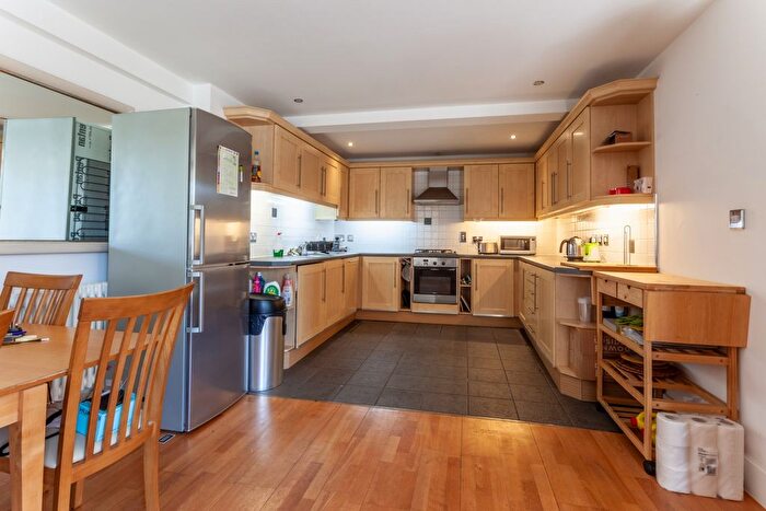 2 Bedroom Flat To Rent In Marble House, Grosvenor Terrace, London, SE5