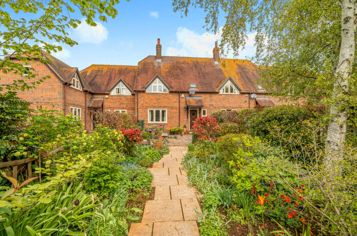 4 Bedroom Terraced House For Sale In Chapel Lane, Ashbury, Oxfordshire, SN6