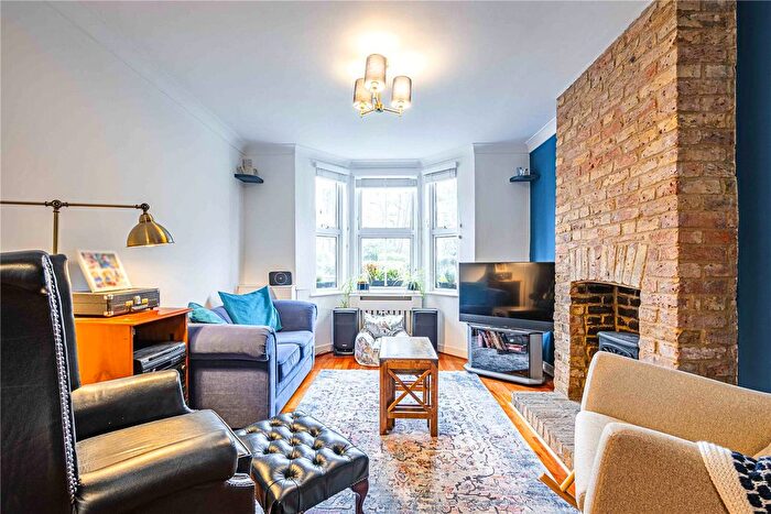 2 Bedroom Terraced House For Sale In Glenview Gardens, Boxmoor, Hemel Hempstead, Hertfordshire, HP1